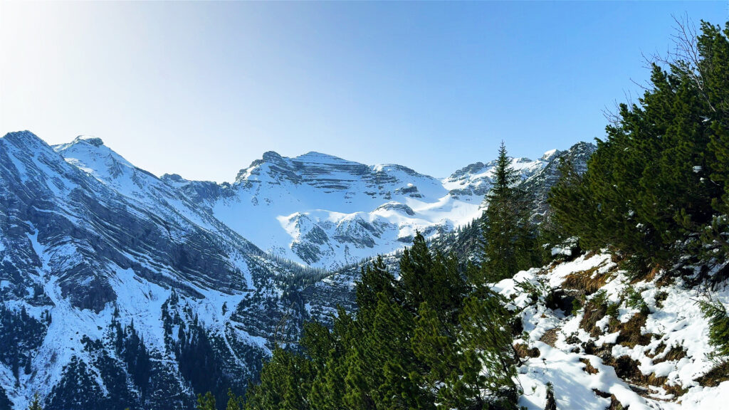 Amazing-4K-snow-hike-in-Bavarias-Alps-Gorgeous-alpine-nature-tour-Immersive-virtual-nature-walk-Hiking-Walking-Mountains-Sounds-Relaxation-Relaxing-Relax-Stress-Relief-Peace-Calming-3