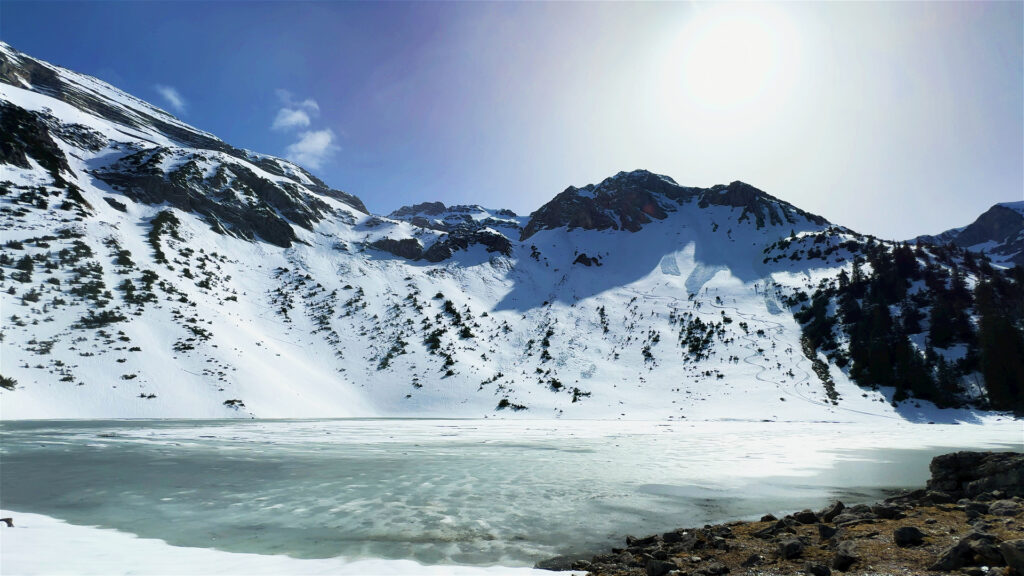 Winters-Quiet-Beauty-Snowy-Alpine-Peaks-and-Serene-Mountain-Lakes-The-Alps-Relaxing-Calm-Nature-Relaxation-Sounds-Relax-Stress-Relief-Calm-Sleep-Study-Work-Calming-Soothing-3